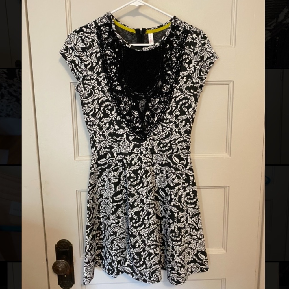 Black & white dress